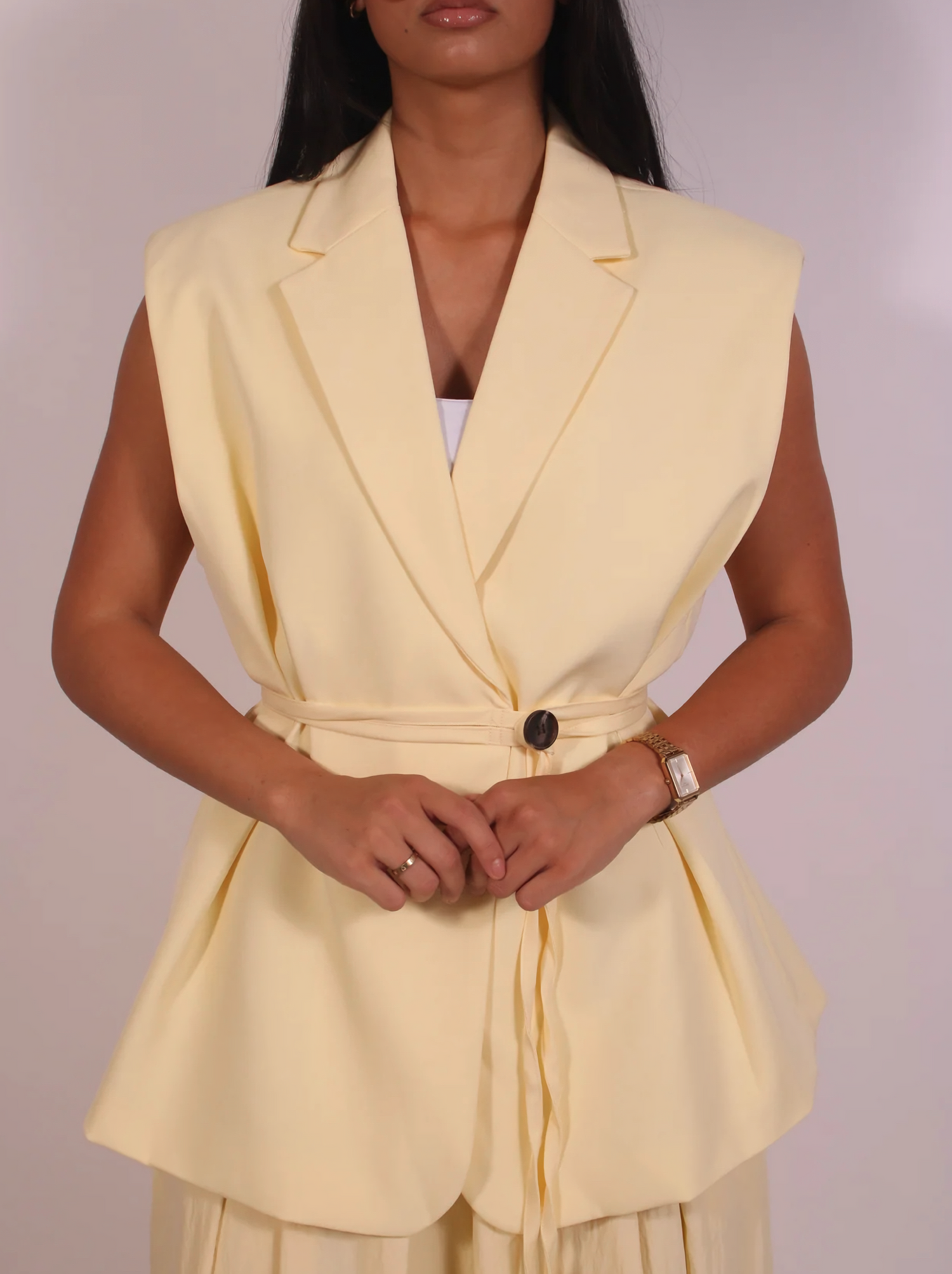 MAAYAH Buttergelb Vest